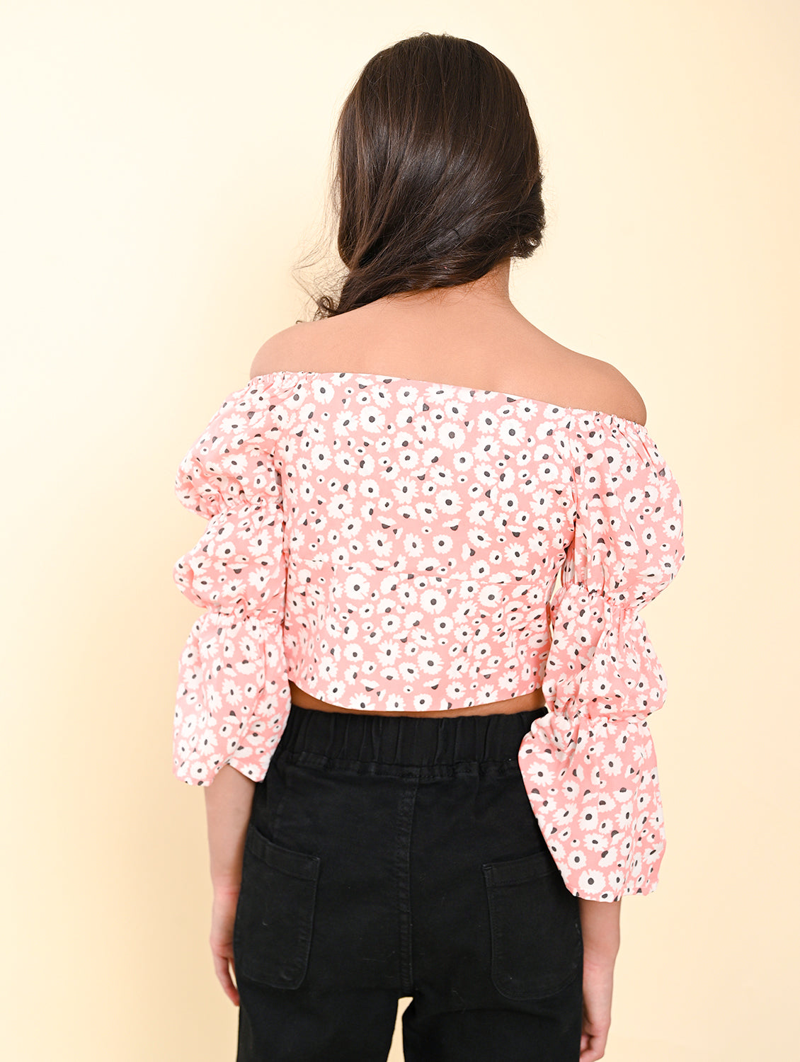 Floral print off shoulder Top.