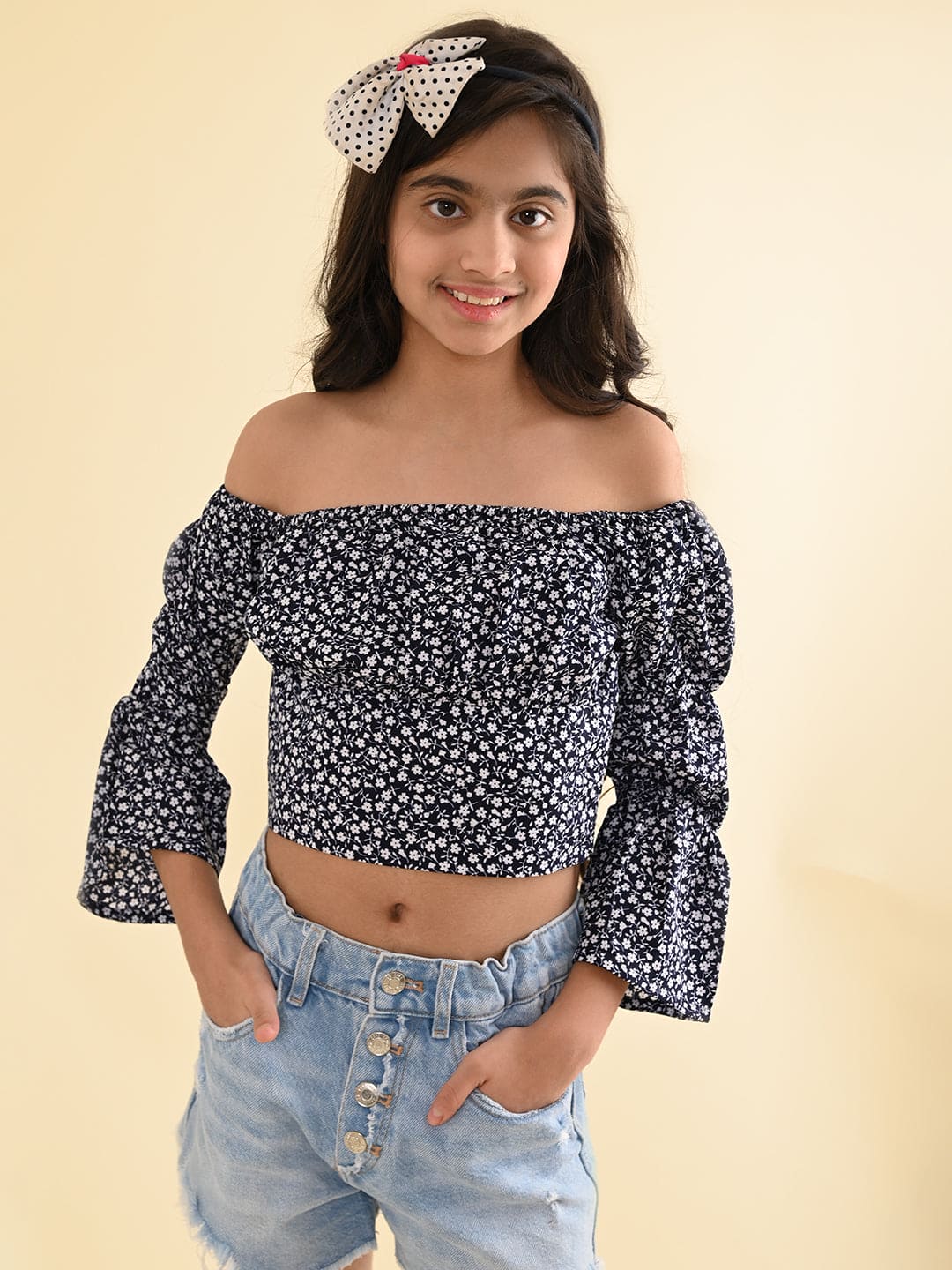 Floral print off shoulder Top.