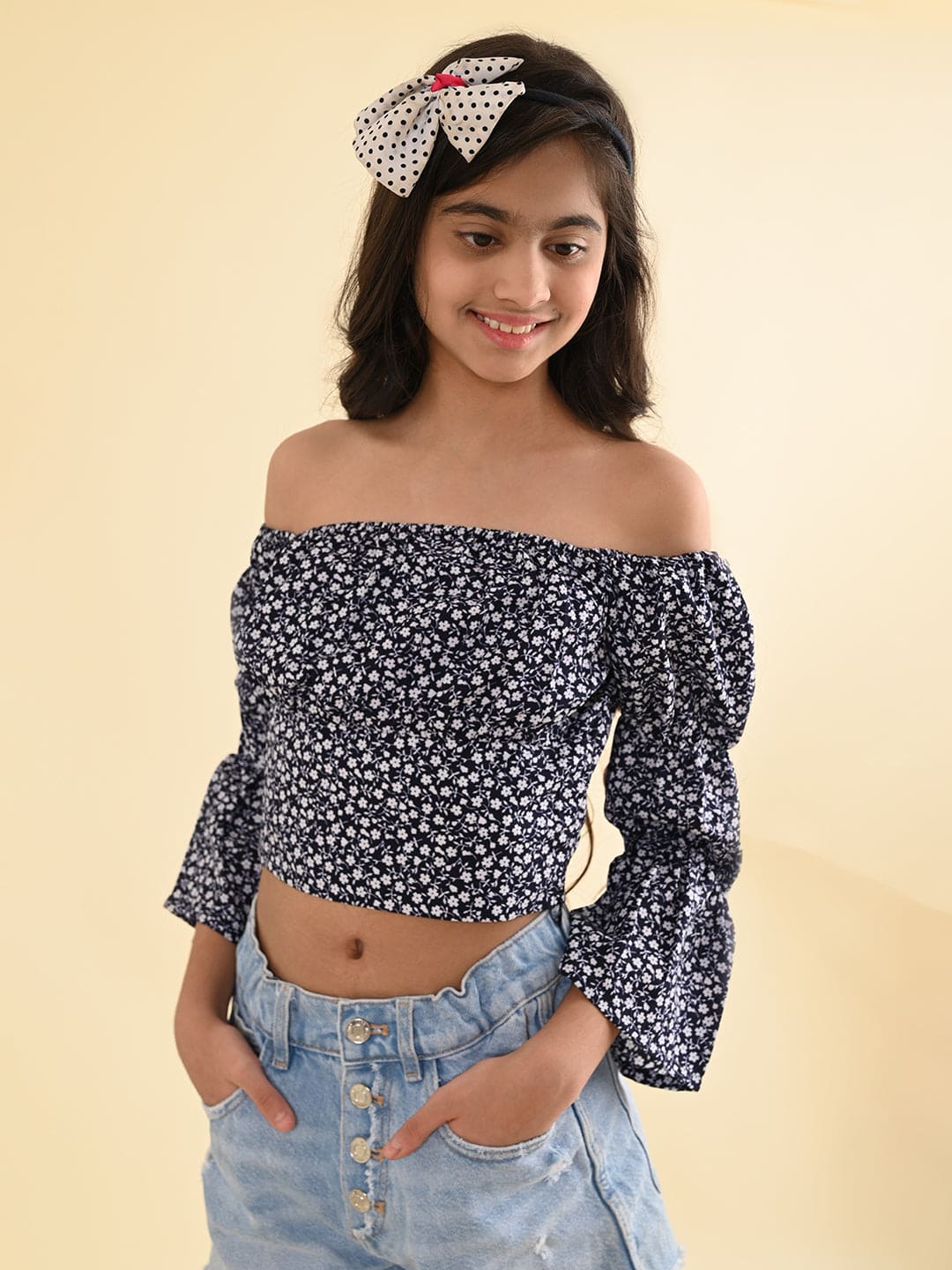 Floral print off shoulder Top.